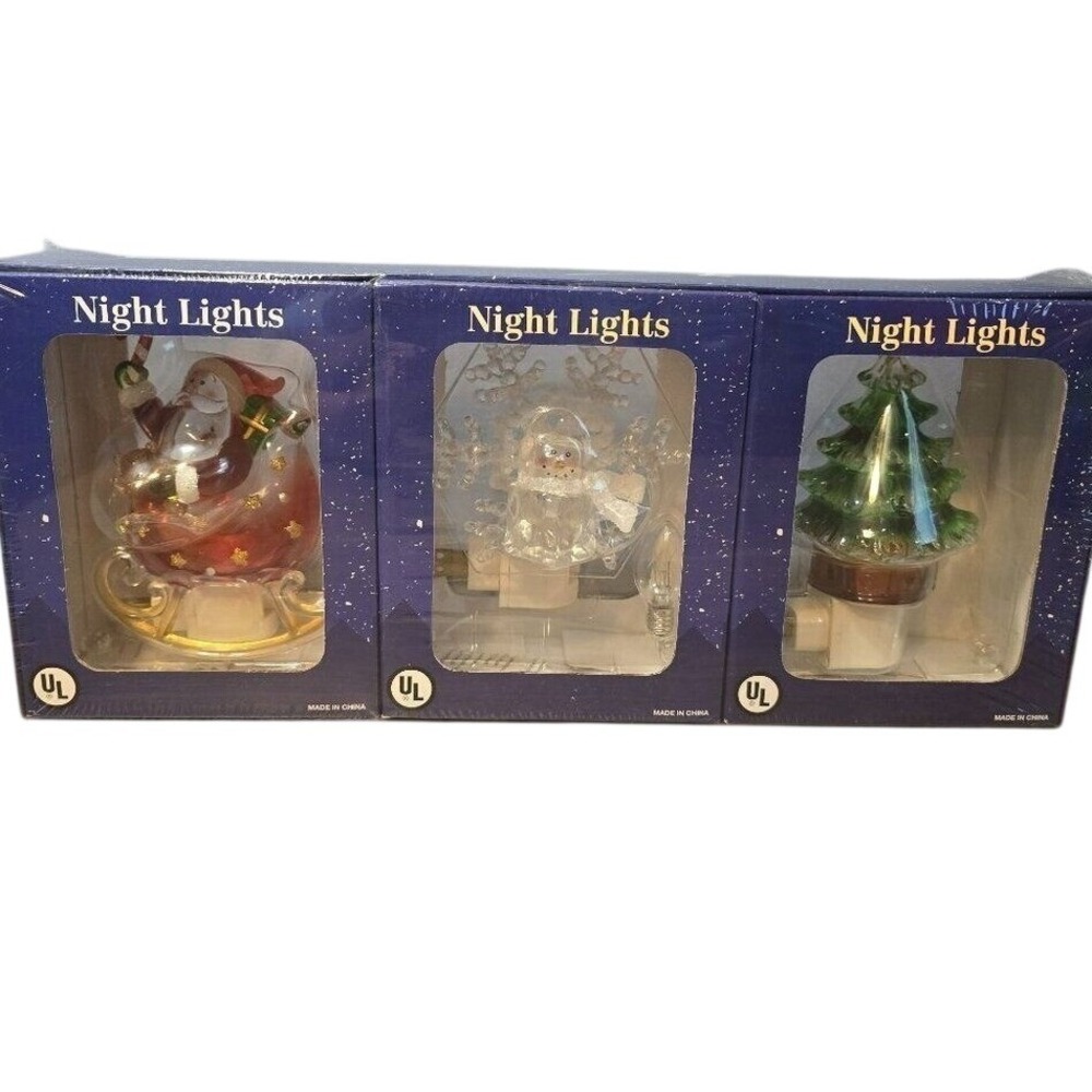 Night Lights! Set of 3 - brand new Santa in a Sleigh, Snowman,‎ Pine Tree Costco
